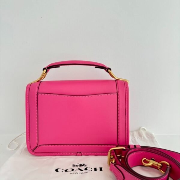 COACH hero 復古金屬馬車LOGO翻蓋三層兩用包：圖片 2