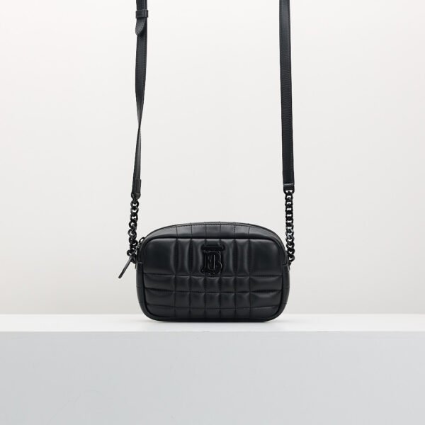 Burberry So Black 相機包