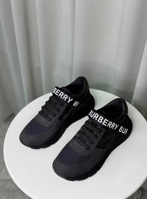 BURBERRY 素面 字母款 運動鞋